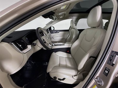 New 2026 Volvo XC60 T8 Ultra w/ Protection Package Premier image 21