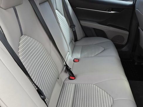 Used 2021 Toyota Camry SE image 41