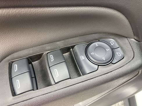 Used 2024 Chevrolet Equinox LT image 15