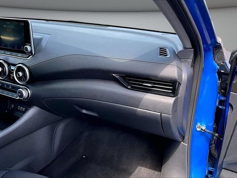 Used 2024 Nissan Sentra SV FWD image 26