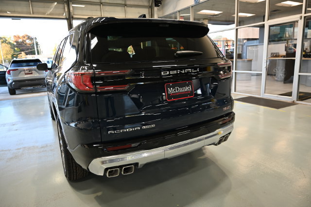 New 2027 GMC Acadia Denali w/ Denali Reserve Package AWD/4WD image 6