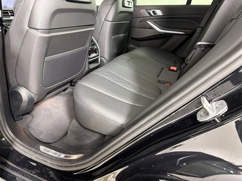 Used 2022 BMW X5 M50i image 23