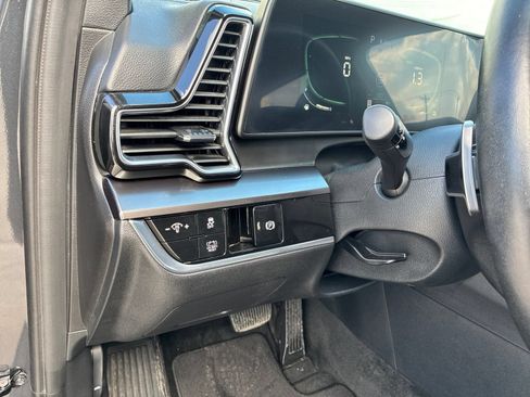 Used 2023 Kia Sportage EX AWD/4WD image 19