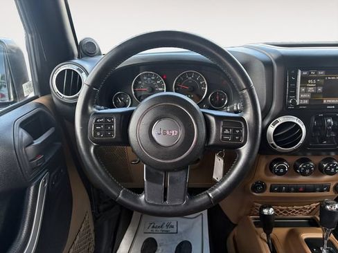 Used 2013 Jeep Wrangler Unlimited Sahara w/ Connectivity Group AWD/4WD image 12