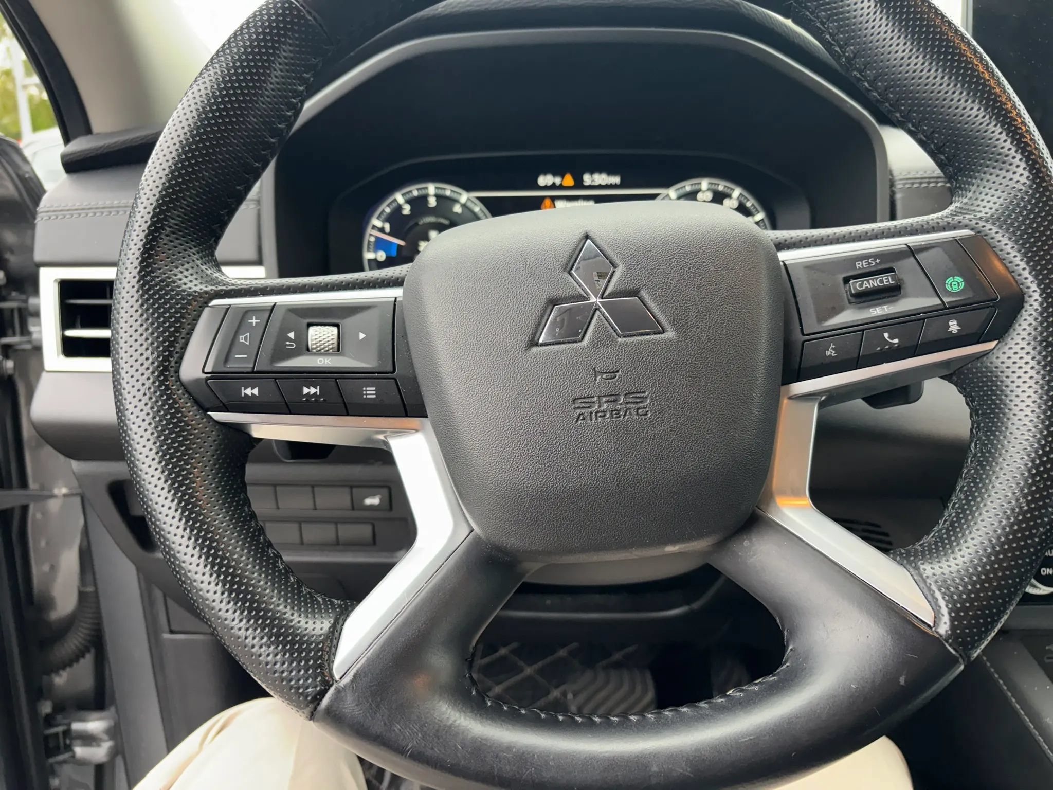 Used 2022 Mitsubishi Outlander SEL FWD image 17