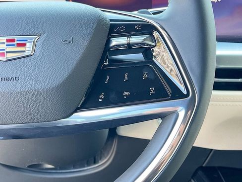 New 2026 Cadillac Escalade ESV Sport w/ Touring Package AWD/4WD image 19