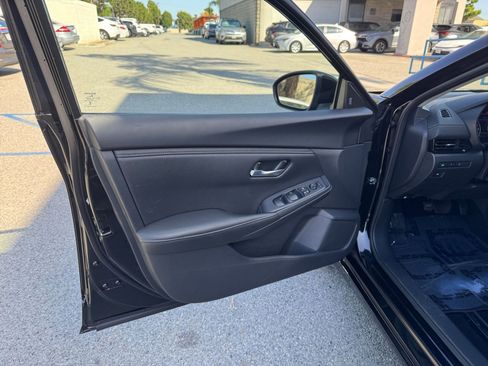 Used 2025 Nissan Sentra SV FWD image 18