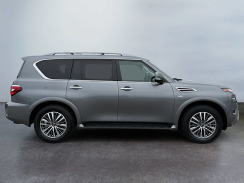 Used 2022 Nissan Armada SL AWD/4WD image 2