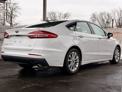 Used 2020 Ford Fusion SE image 9