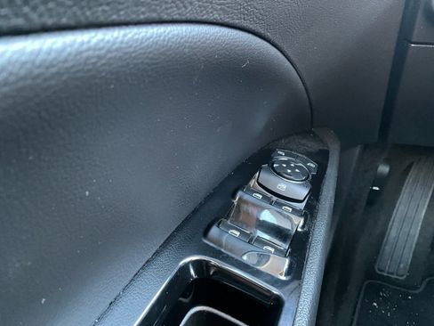 Used 2016 Ford Fusion SE w/ Equipment Group 202A image 25