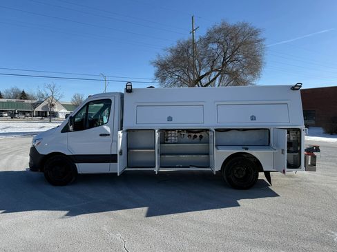 Used 2019 Mercedes-Benz Sprinter 170 w/ Chrome Grille Package image 7