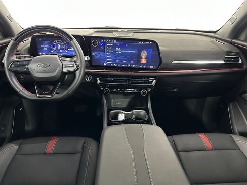 Used 2024 Chevrolet Traverse RS FWD image 10