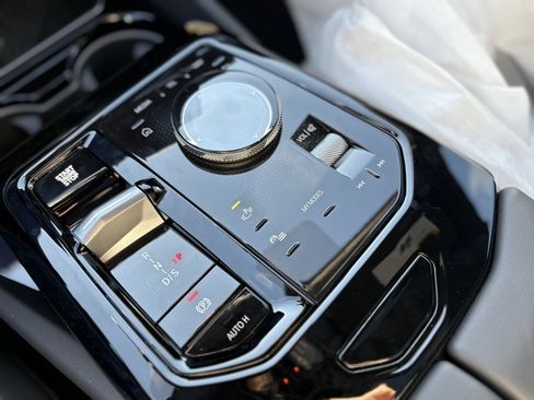 Used 2025 BMW 530i xDrive w/ M Sport Package image 11