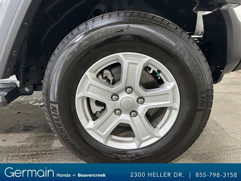 Used 2022 Jeep Wrangler Sport S image 12