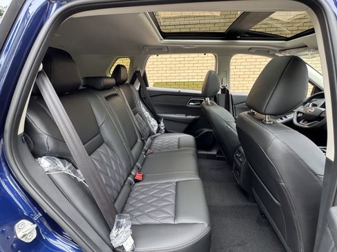 New 2026 Nissan Rogue Platinum AWD/4WD image 22
