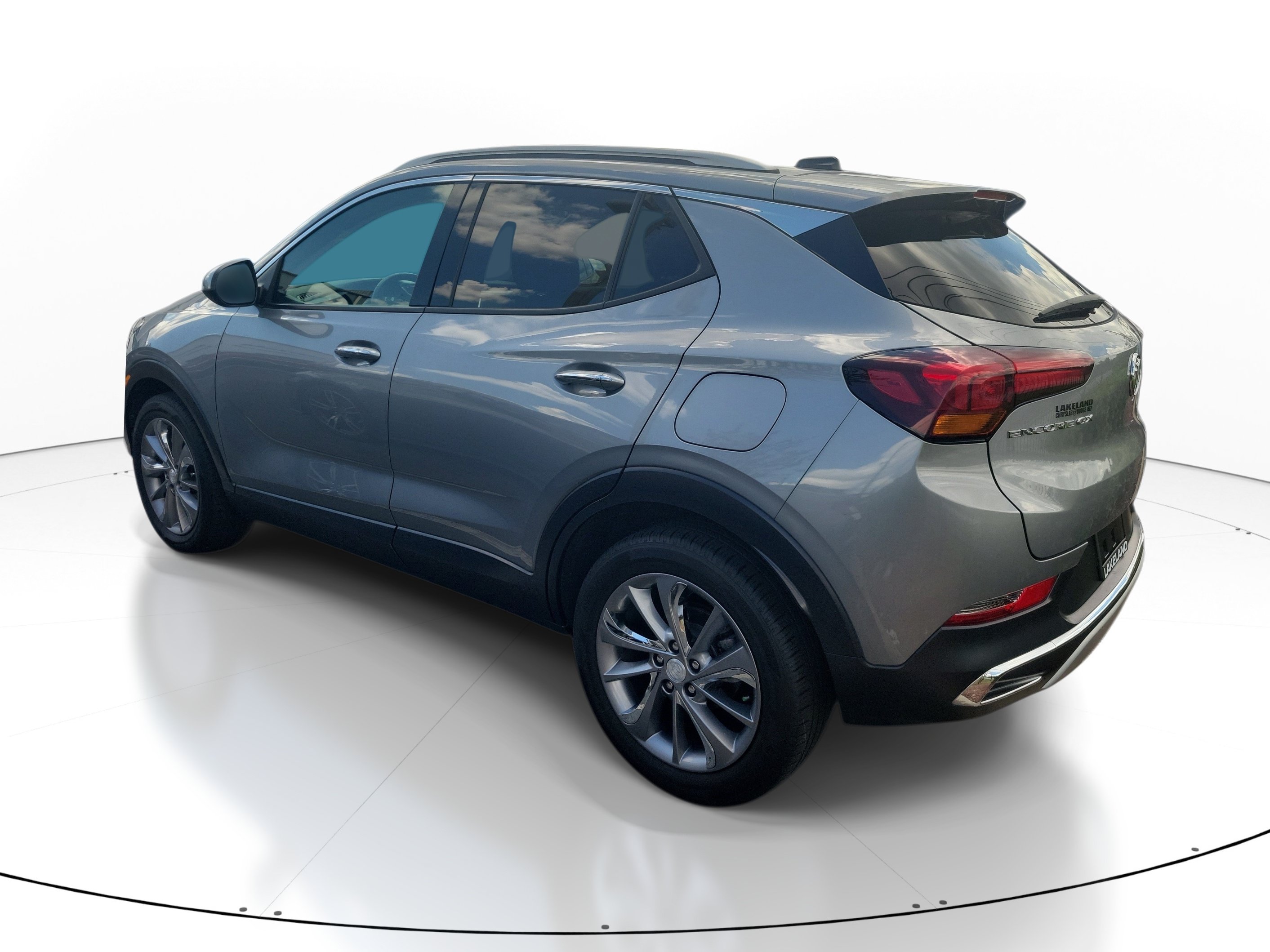 Used 2023 Buick Encore GX Essence w/ Experience Buick Package FWD image 4