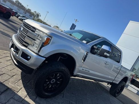 Used 2017 Ford F250 Platinum w/ Platinum Ultimate Package image 37