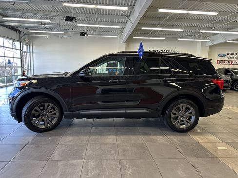 Certified 2023 Ford Explorer XLT w/ Equipment Group 202A image 17