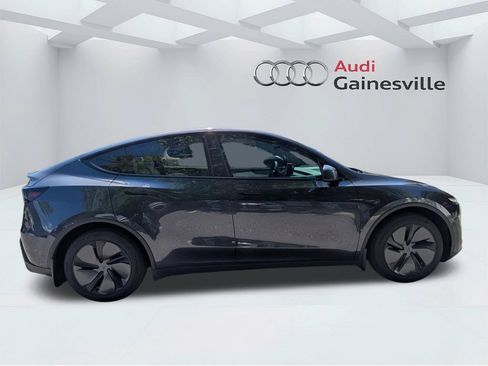 Used 2026 Tesla Model Y 2WD image 2