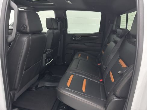 Used 2022 GMC Sierra 1500 AT4 w/ AT4 Preferred Package AWD/4WD image 46