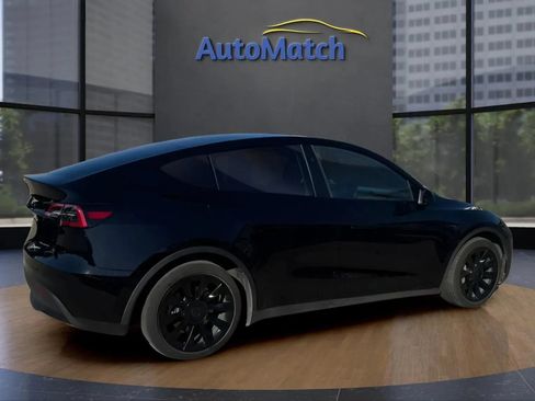 Used 2025 Tesla Model Y Long Range AWD/4WD image 11