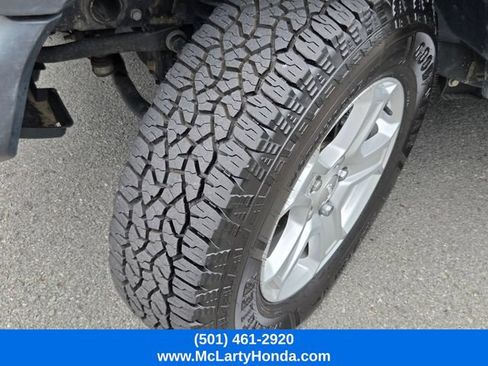 Used 2018 Jeep Wrangler Unlimited Sport S AWD/4WD image 20