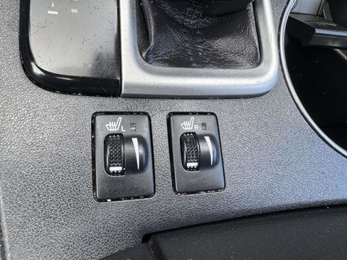 Used 2019 Toyota Highlander XLE AWD/4WD image 34