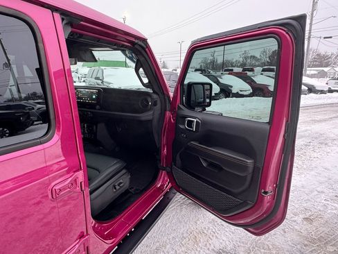 Used 2024 Jeep Wrangler Rubicon 392 image 38
