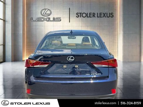 Used 2017 Lexus IS 300 AWD w/ Premium Package image 9