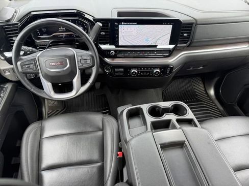 Certified 2025 GMC Sierra 1500 SLT RWD image 17