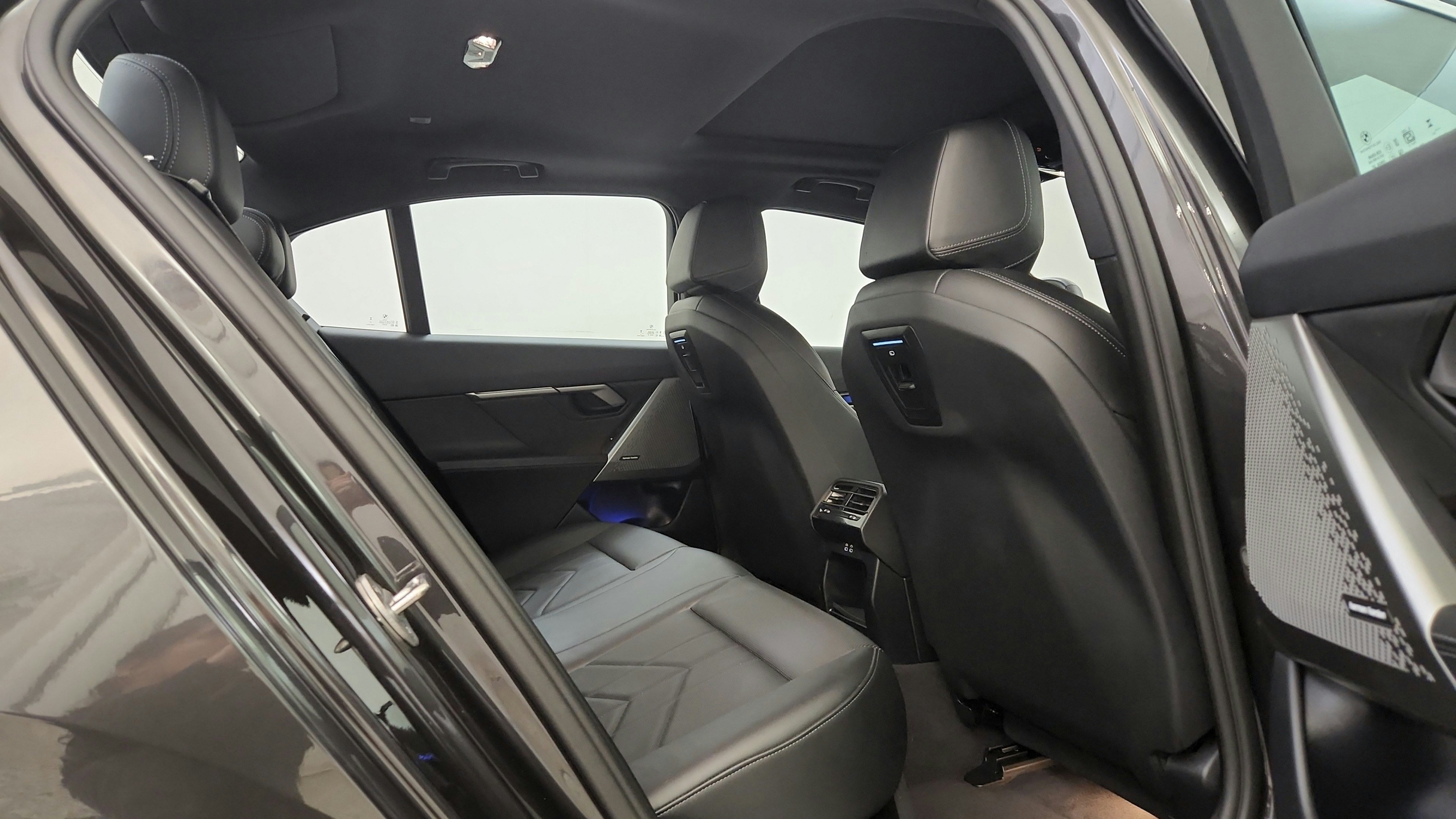 Used 2024 BMW i5 eDrive40i RWD image 32