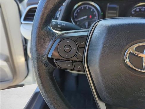 Used 2018 Toyota Camry LE w/ Convenience Package image 14