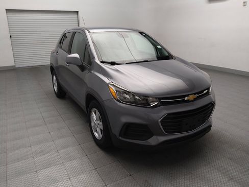 Used 2020 Chevrolet Trax LS w/ Tint and Cruise Package FWD image 13
