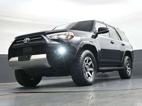Used 2021 Toyota 4Runner TRD Off-Road AWD/4WD image 41