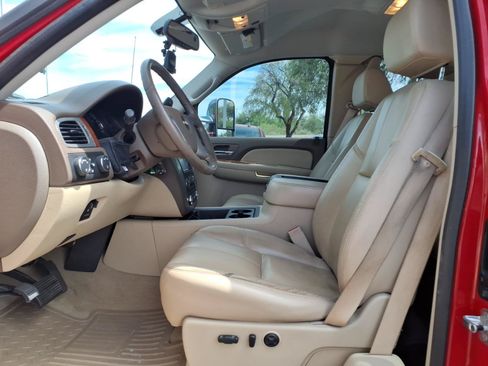 Used 2008 GMC Sierra 2500 SLT w/ Z71 Off-Road Package AWD/4WD image 19