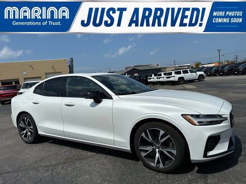 Used 2021 Volvo S60 T5 R-Design AWD/4WD image 1