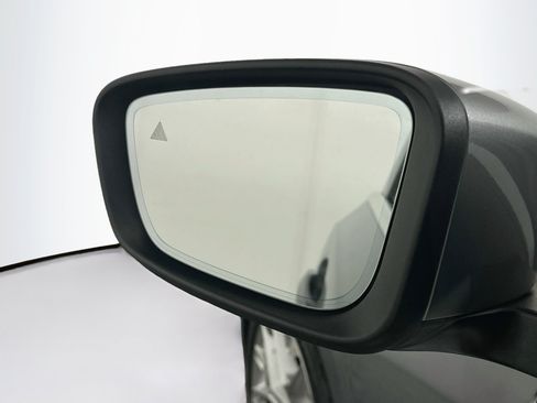 Used 2025 BMW 330i Sedan RWD image 16