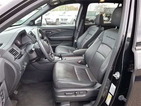 Used 2021 Honda Pilot Black Edition image 11