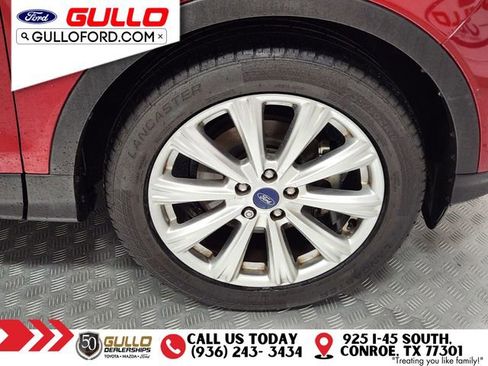 Used 2017 Ford Escape Titanium image 9