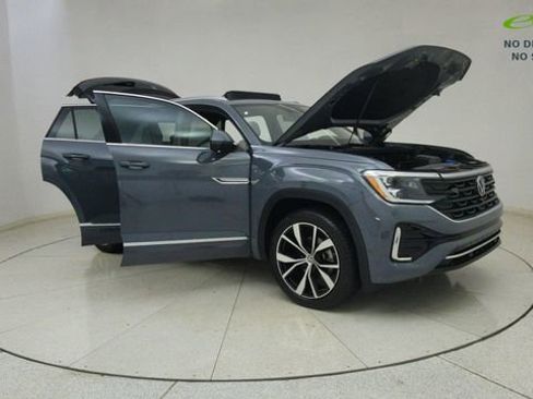 Used 2026 Volkswagen Atlas Cross Sport SEL Premium R-Line AWD/4WD image 76