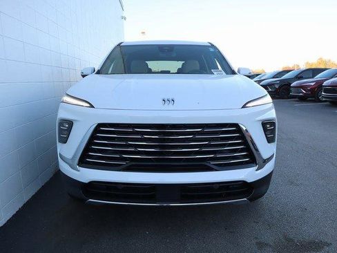 New 2026 Buick Enclave Preferred image 2