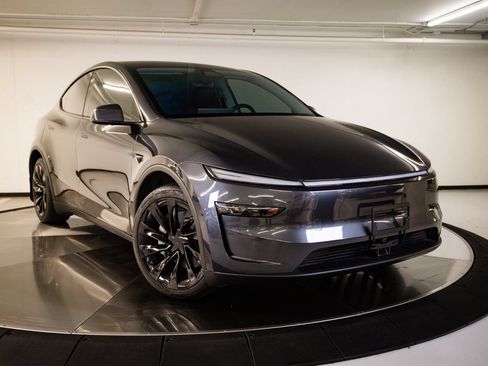 Used 2026 Tesla Model Y Long Range AWD/4WD image 9