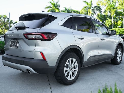 Used 2023 Ford Escape Active image 9