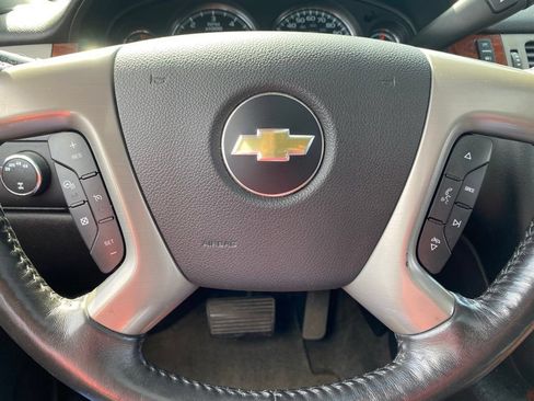 Used 2012 Chevrolet Suburban LTZ AWD/4WD image 27