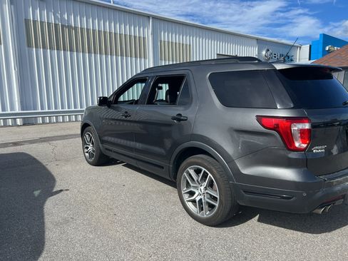 Used 2018 Ford Explorer Sport AWD/4WD image 9