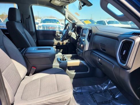 Used 2021 Chevrolet Silverado 1500 RST w/ Convenience Package II AWD/4WD image 9