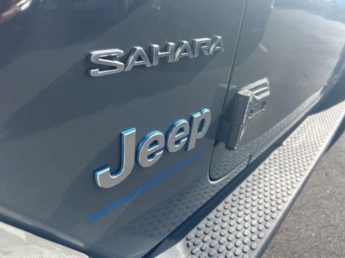 Used 2023 Jeep Wrangler Sahara w/ Cold Weather Group image 15