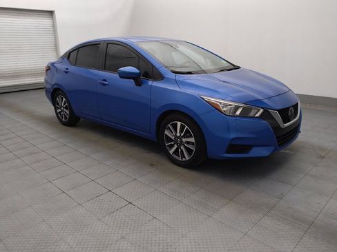 Used 2020 Nissan Versa SV image 11