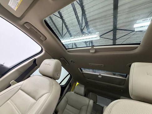 Used 2017 GMC Acadia Denali w/ Technology Package FWD image 35