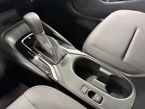 Used 2025 Toyota Corolla LE image 19